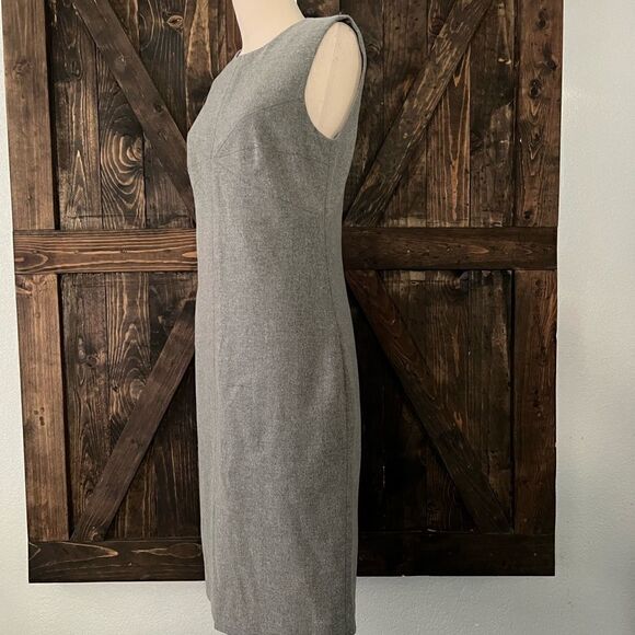 Diane Von Furstenberg Grey Wool front and back slits sleveless dress Sz-8 - Picture 4 of 15